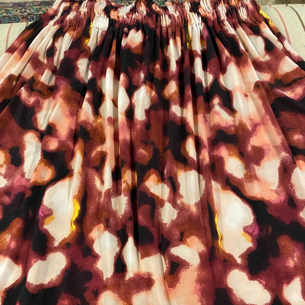⭐️CLEARANCE 🛍️ Sophia ruffle skirt Large
